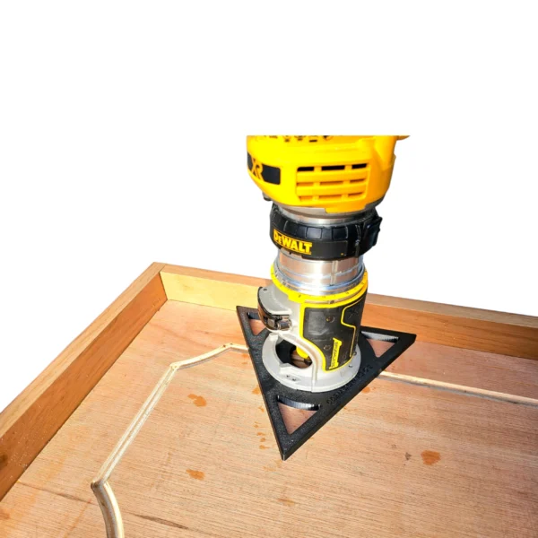 Tringular DEWALT DCW600 (3) Szablon trójkątny do frezarki DEWALT DCW600 DCW604 D26200
