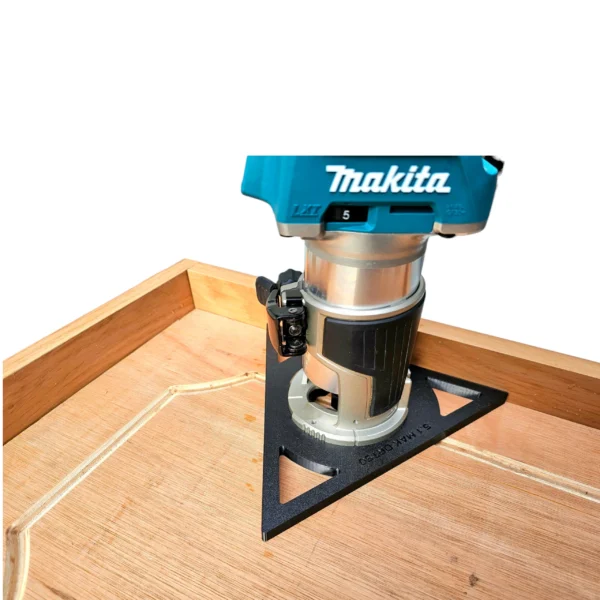 Tringular Makita DRT50 (3) Szablon trójkątny do frezarki Makita DRT50 RT0700 RT0702 XTR01Z