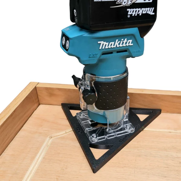 Tringular Makita DRT52 (2) Szablon trójkątny do frezarki Makita DRT52